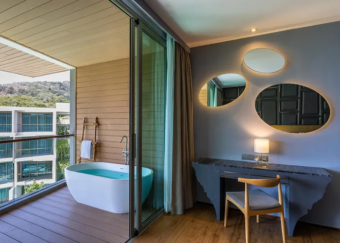 Wyndham Grand Nai Harn Beach Phuket