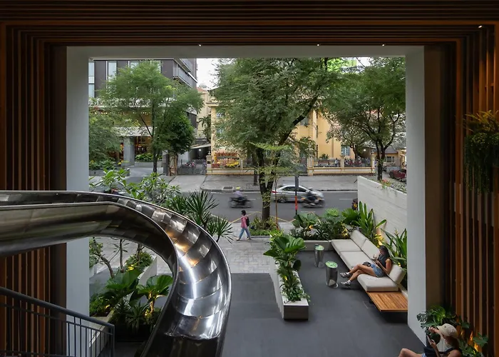 Meander Saigon