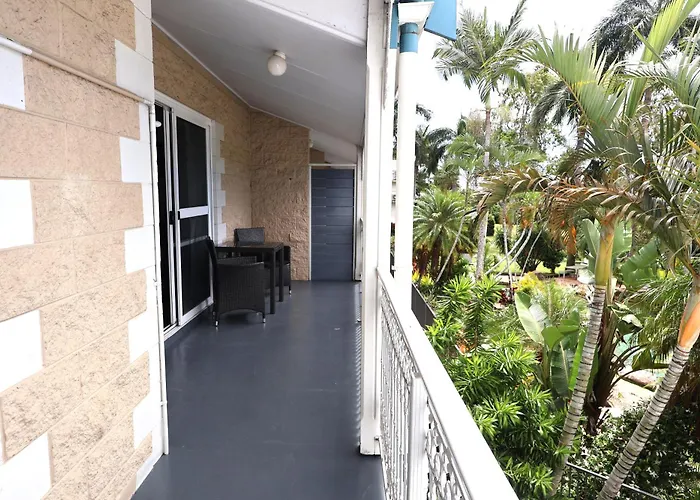 Colonial Palms Motor Inn