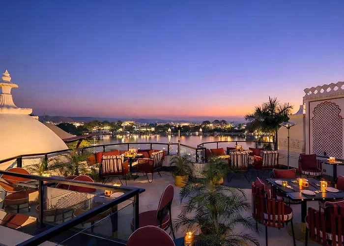 Swaroop Vilas - Lake Facing Boutique Hotel