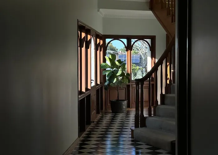 Melville House Bed And Breakfast