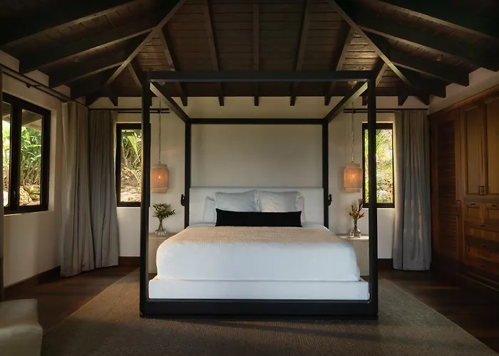 Royal Isabela Hotel