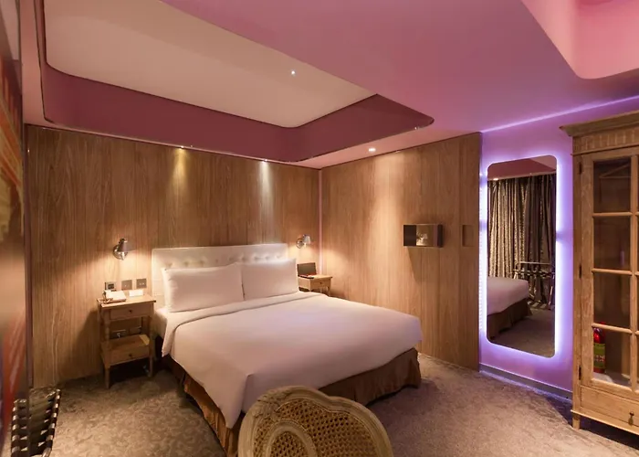 Inhouse Hotel