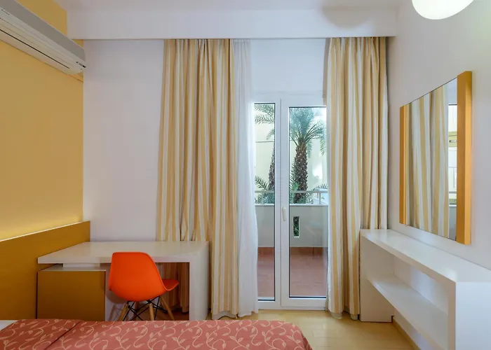 Zeus Hotels Palm Beach
