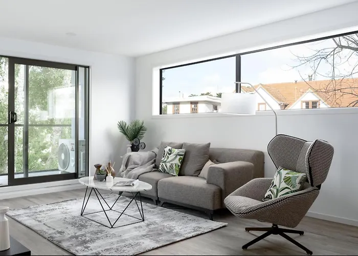 Sunrise Garden Suites