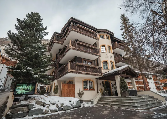 La Perle Apartments