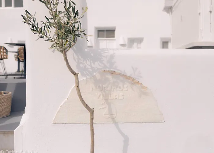 Nomikos Villas