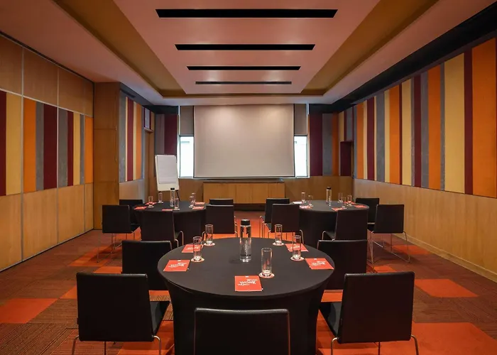 Ibis New Delhi Aerocity - An Accor Brand