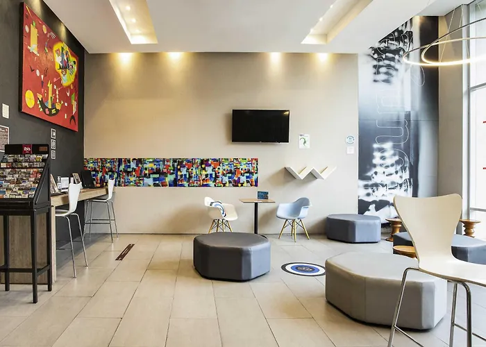 Hotel Ibis Cali Granada