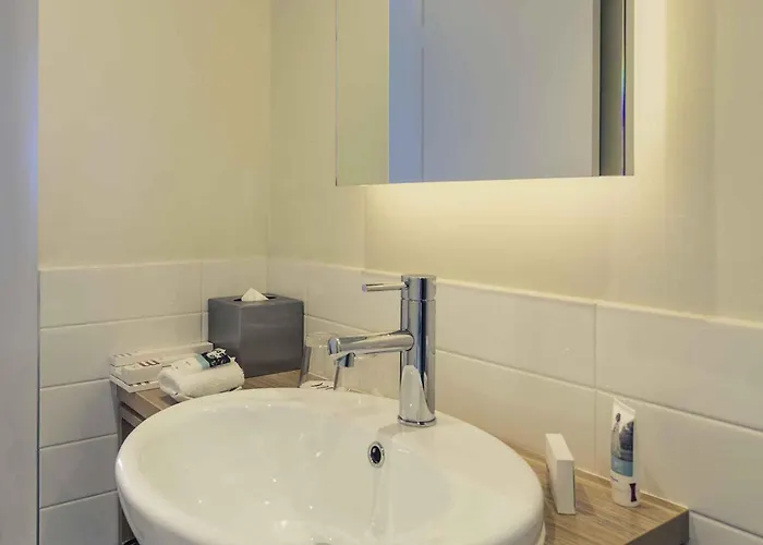 Mercure Melbourne Therry Street
