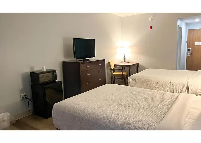 Days Inn By Wyndham Tiffin