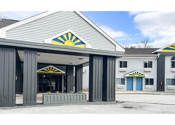 Days Inn By Wyndham Tiffin