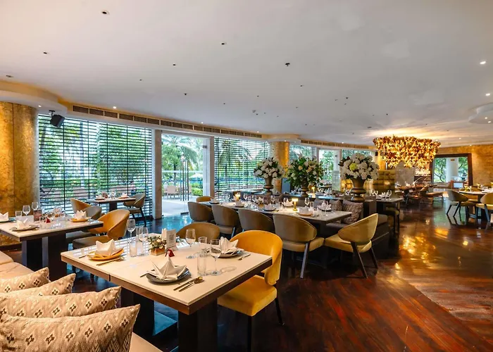 Pullman Phuket Karon Beach Resort