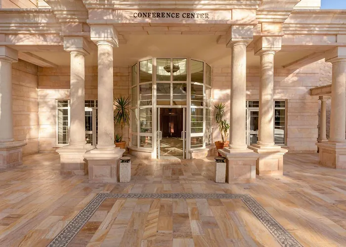 Moevenpick & Residences