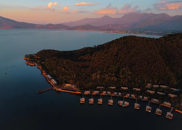 Vedana Lagoon Resort & Spa