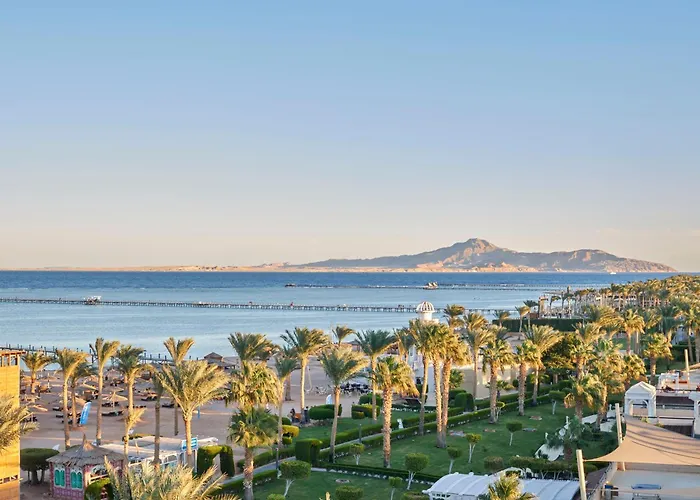 Coral Sea Holiday Resort & Aqua Park Charm el-Cheikh