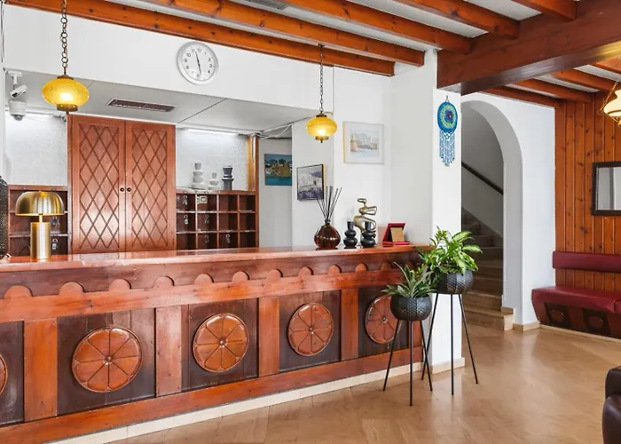 Kyrenia British Harbour Hotel