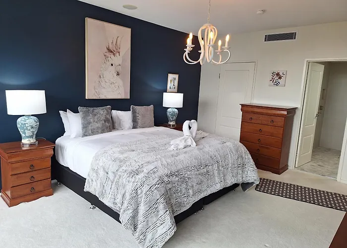 Honeysuckle Executive Apartments