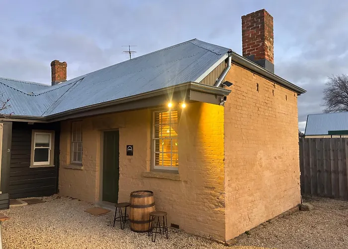 Robinson Cottage