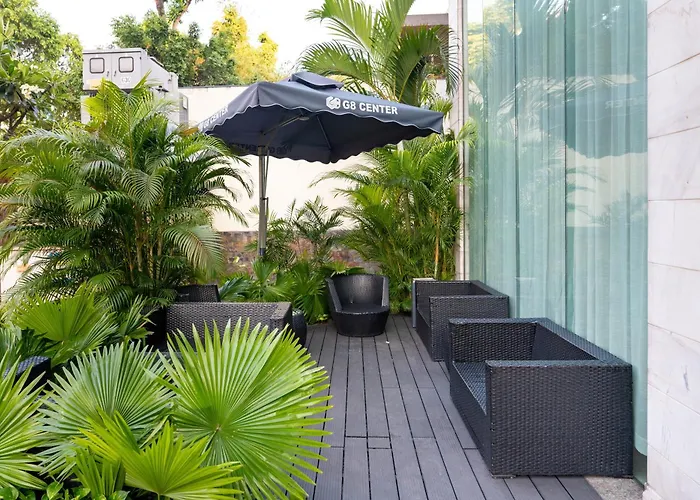 G8 Center Hotel Pasteur