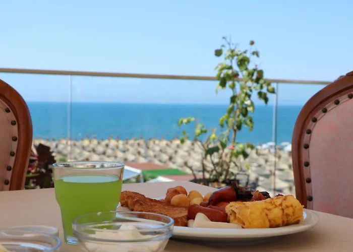 Fishta Hotel & Apartments