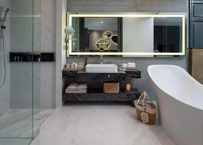 Wyndham Grand Beach Phuket