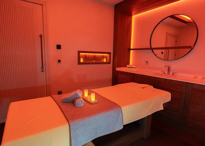 Cratos Premium Hotel Casino & Spa