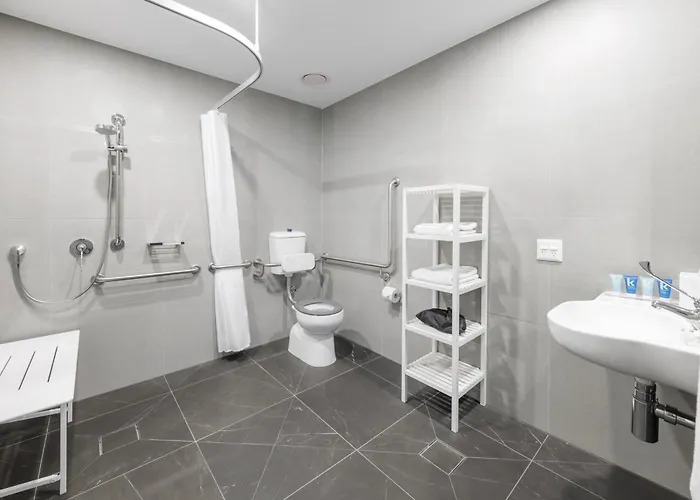 Meriton Suites