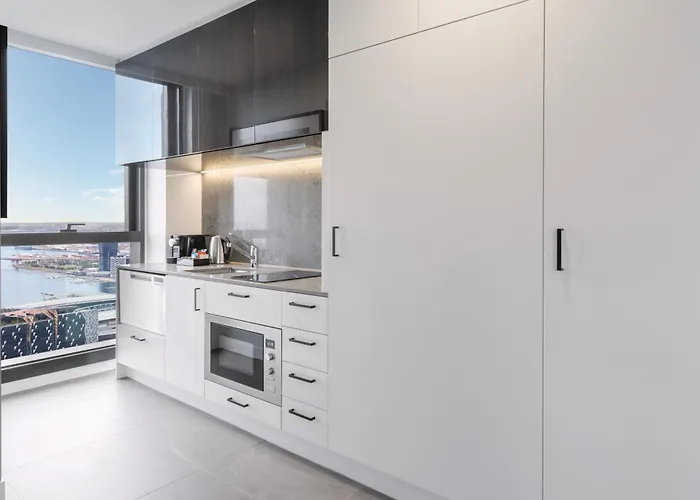 Meriton Suites
