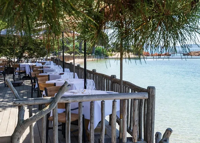Grand Hotel De Cala Rossa & Spa Nucca
