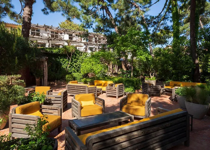 Grand Hotel De Cala Rossa & Spa Nucca