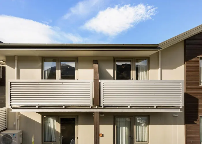 Queenstown Motel Apartments (Adults Only)