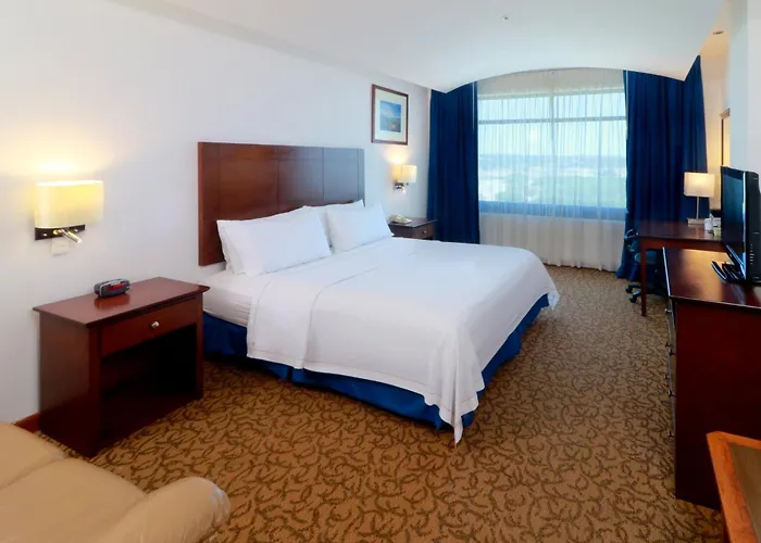 Holiday Inn Express Nuevo Laredo, an IHG Hotel