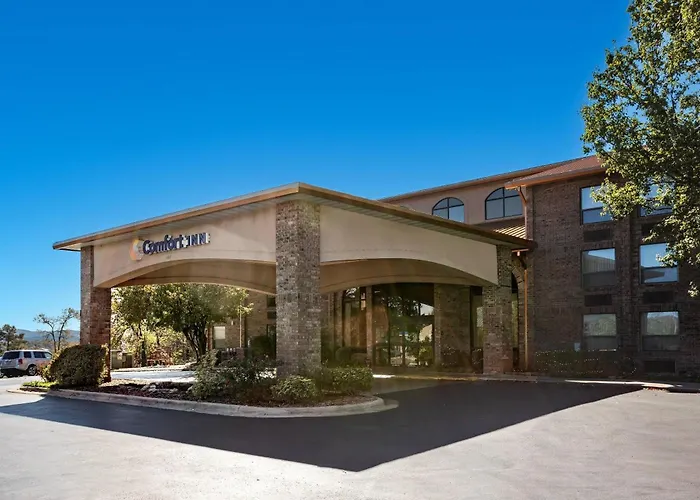 Comfort Inn At Thousand Hills