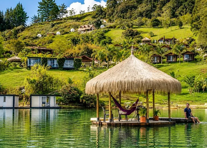 Pietrasanta Hotel Campestre Frente A La Represa Del Penol Y Guatape