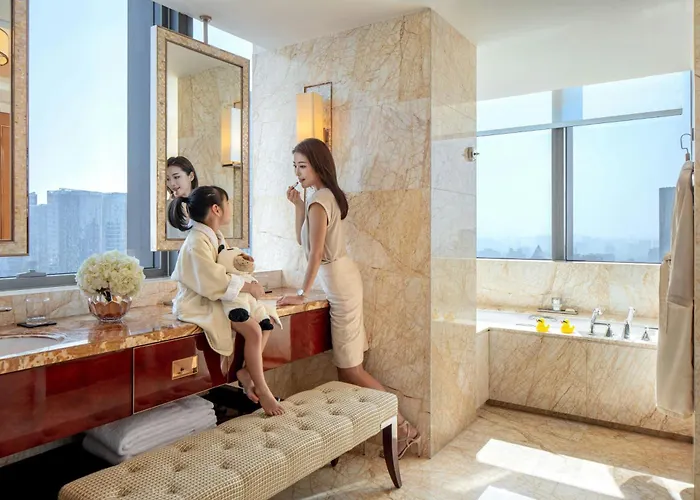 Ritz-Carlton,