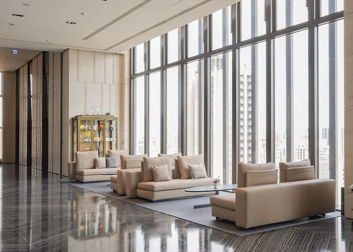 H2O Hotel