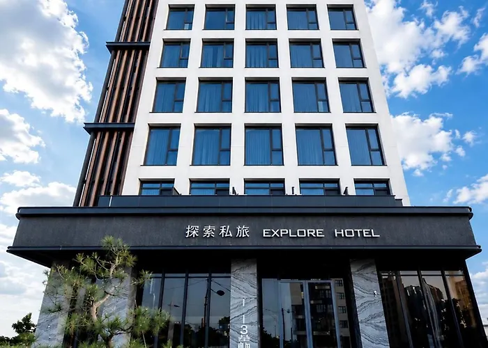 Explore Hotel