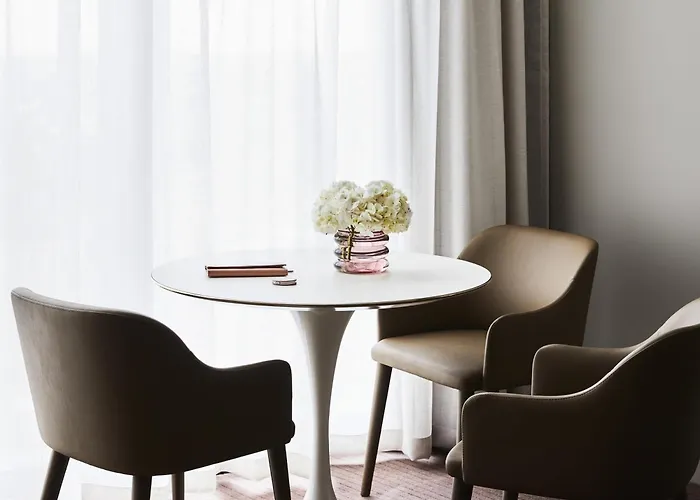 Hotel Chadstone Melbourne Mgallery Collection