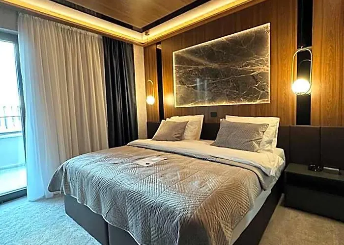 Hotel Macedonia Square