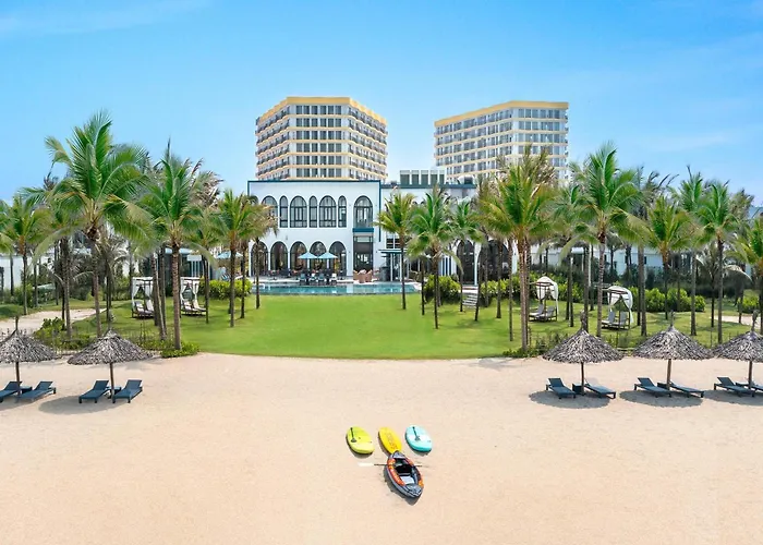 Wyndham Hoi An Royal Beachfront Resort & Villas