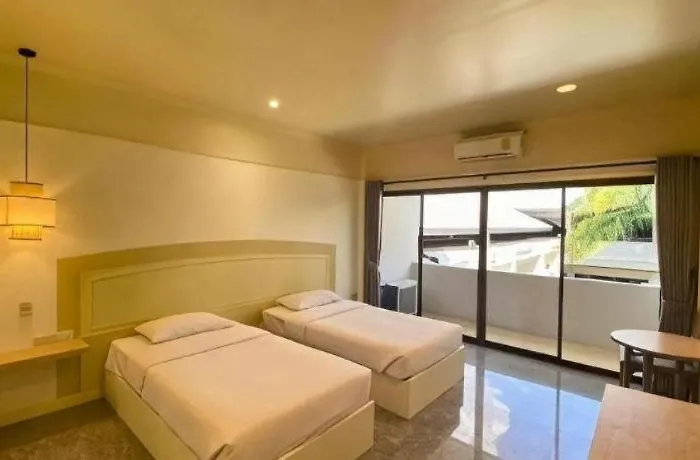 Golden Land Hotel