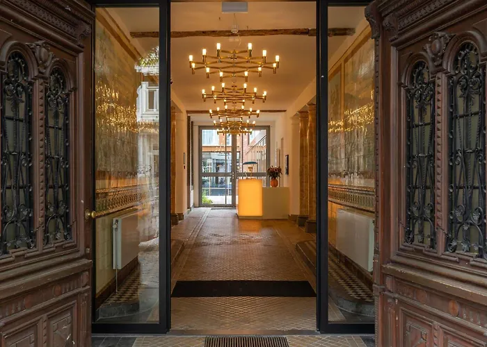 Maison Centrum - Handwritten Collection