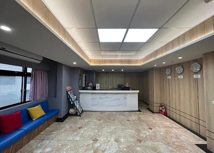 Lotus Yuan Business Hotel