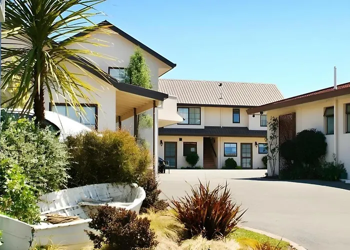 Arrow Apartments