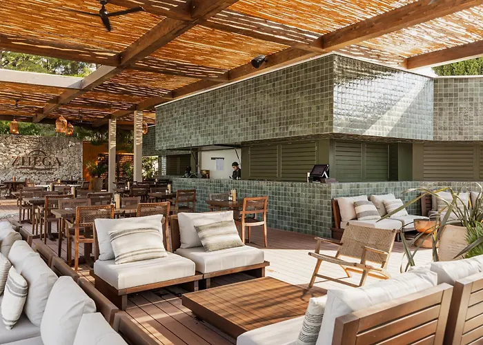 Le Meridien Lav Split