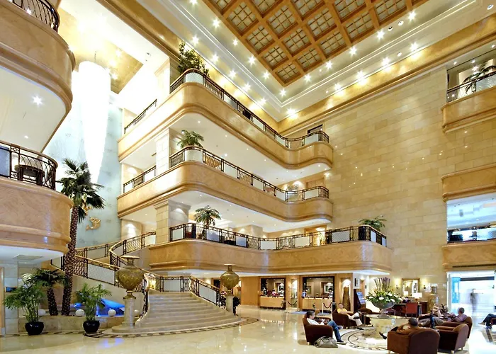 Crowne Plaza By Ihg