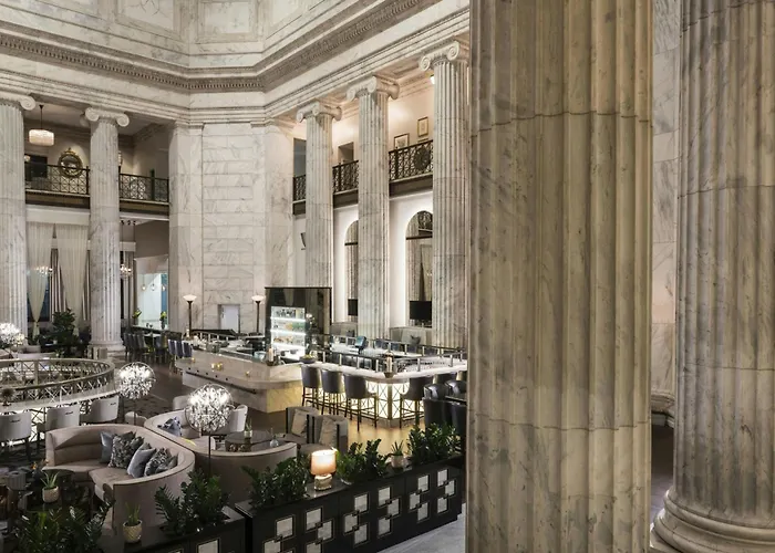 Ritz-Carlton,