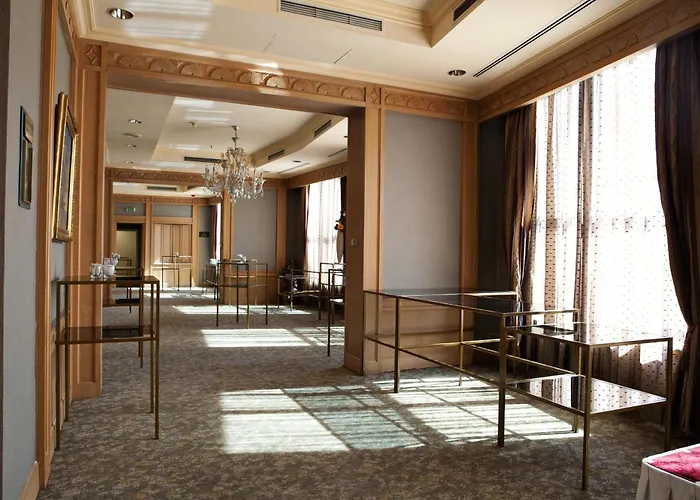 Intercontinental By Ihg