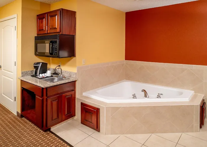 Holiday Inn Express And Suites Hazard By Ihg